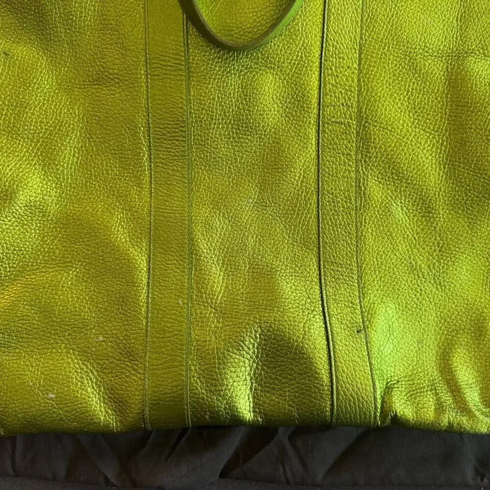 Burberry Prorsum Metallic Green Leather Tote Bag - Picture 8 of 16